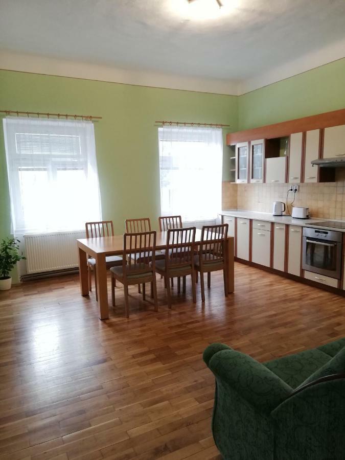 Apartmany Pod Divadlem Znojmo Dış mekan fotoğraf